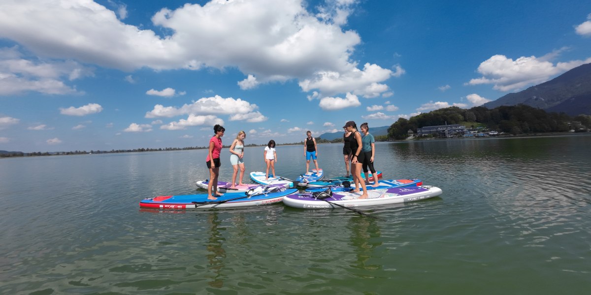 SUP Yoga auf dem Kochelsee, © Tourist Information Kochel a. See, K. Bauer