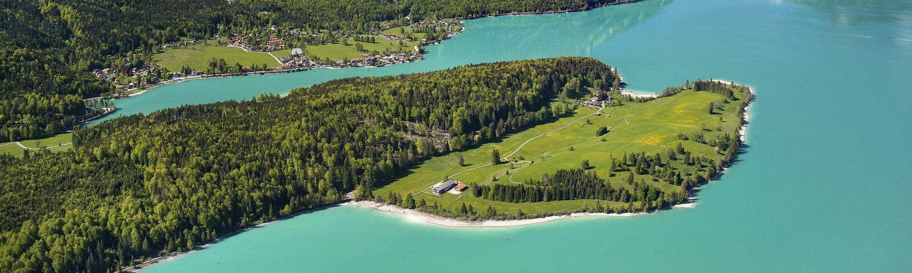 Walchensee Vogelperspektive, © Tourist Information Kochel a. See, Fotograf: J. Bodenbender